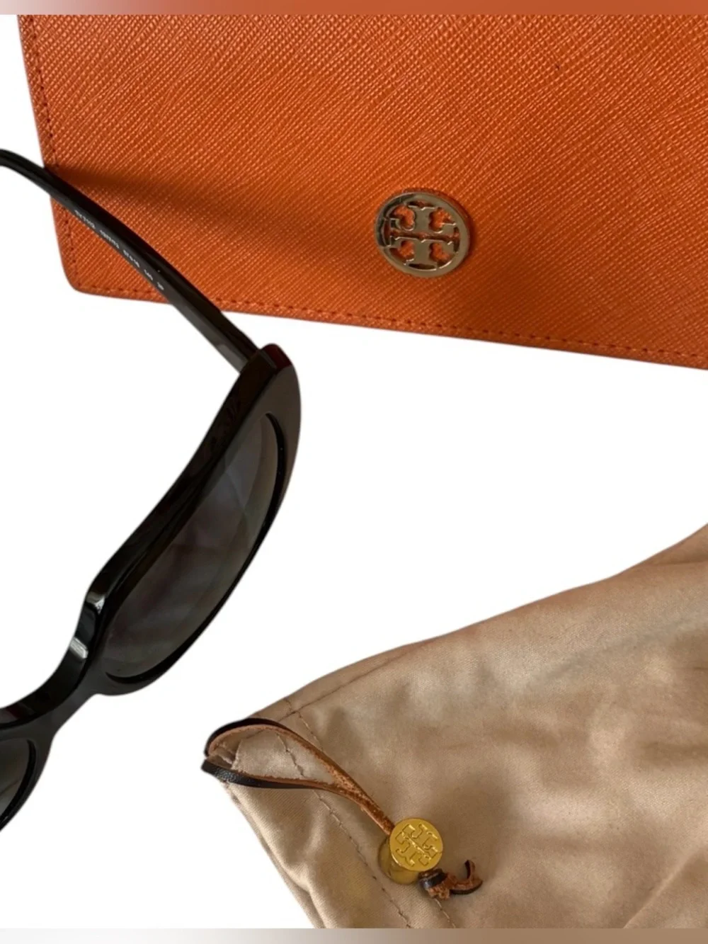 TORY BURCH Sunglasses